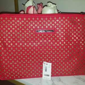 Limited Clutch/wristlet